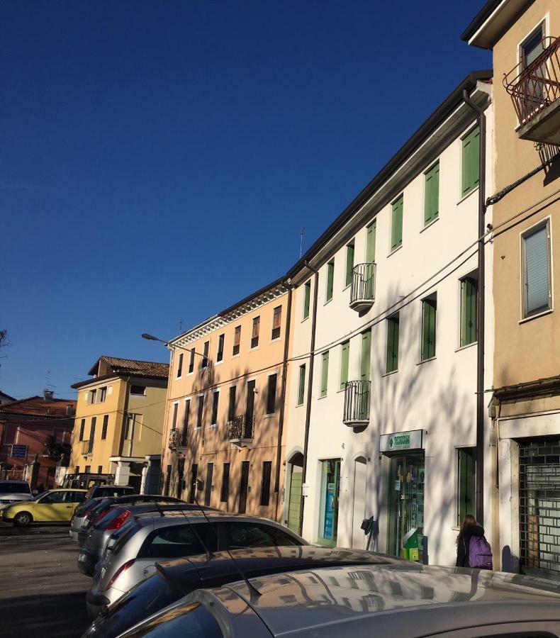 Casa Vacanze Chez La Reine - Holiday Home Vicenza Exterior foto